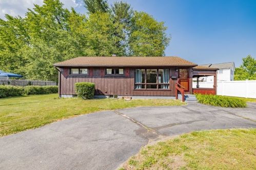 94 Cora Ave, Chicopee, MA 01013-1916