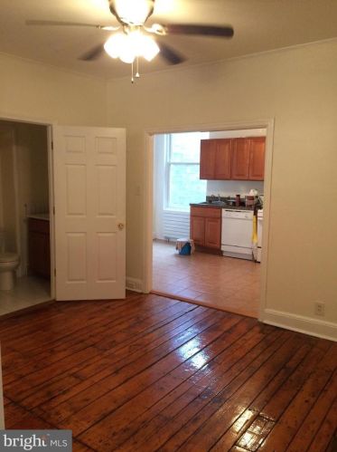 802 2nd St, Philadelphia PA 19122-3324 exterior