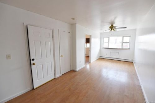 422 158th St, Bronx NY 10456-7702 exterior