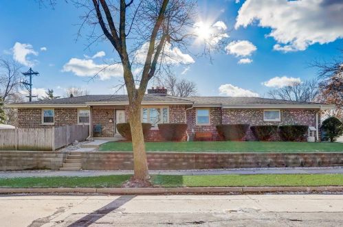 2327 Parnell Ave, Milwaukee WI 53221-4250 exterior