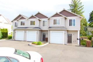 956 Hartson Ave, Spokane, WA 99202-2337