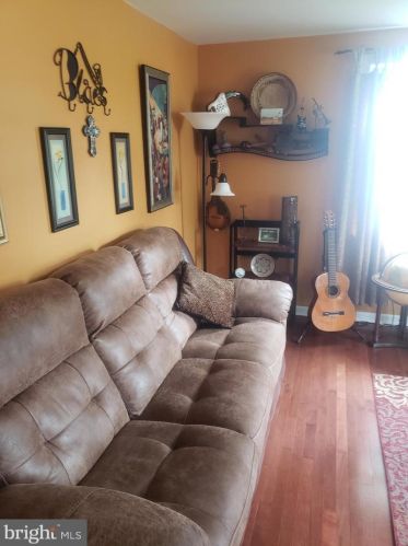 21 Winter St, Media PA 19063-1510 exterior