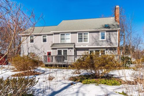 6 Carrington Ln, Farmington CT 06032-2344 exterior