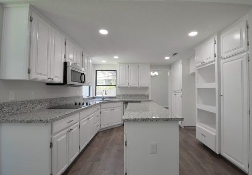 2103 Bristol Park Cir, Turlock CA  95382-2965 exterior