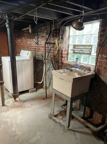 3303 Claremont Ave, Chicago IL 60620-5923 exterior