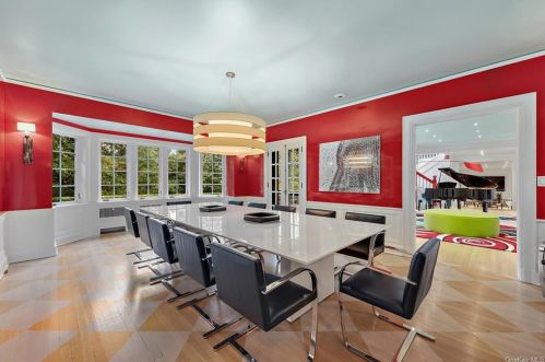 4 Whippoorwill Rd, Armonk NY 10504-1108 exterior