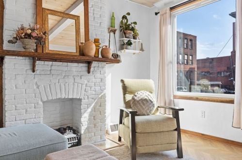 4002 Howley St, Pittsburgh PA  15224-1418 exterior