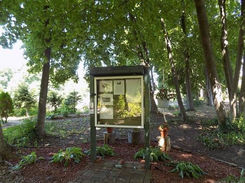 28 Lk St, Torrington CT 06790-4810 exterior