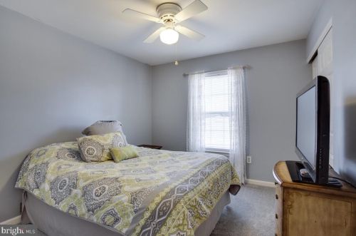 1820 Holland Clf Rd, Huntingtown MD 20639-8811 exterior