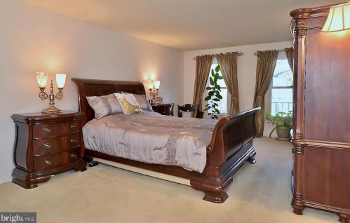 17218 Amity Dr, Rockville MD 20855-2578 exterior