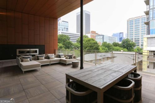 775 Juniper St, Atlanta GA  30308-1310 exterior