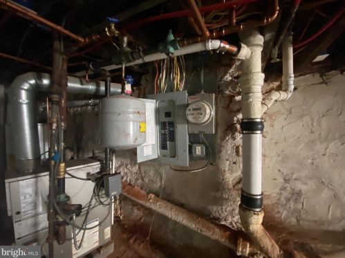 2229 Cantrell St, Philadelphia PA 19148-3320 exterior