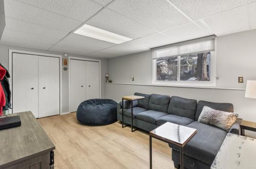 1605 Tarragon Dr, Madison WI  53716-1858 exterior