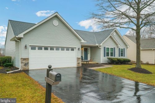 62 Presidential Dr, Limerick PA  19468-3461 exterior