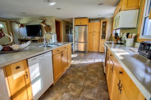 1438 Hwy 120, Ely MN 55731-8217 exterior