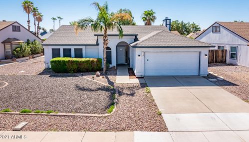 621 Los Feliz Dr, Chandler AZ  85226-4930 exterior