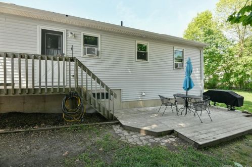 199 Oak Ave, Torrington CT 06790-6824 exterior