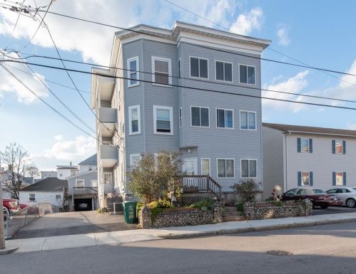 138 Hebert Ave, Woonsocket, RI 02895-3581