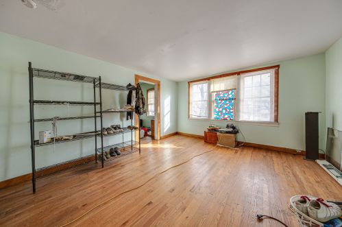 7448 Kenwood Ave, Chicago IL 60619-1427 exterior