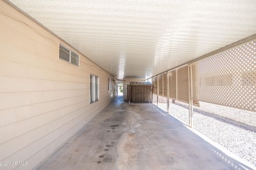 9101 Country Clb Dr, Chandler AZ 85248-6420 exterior