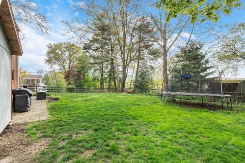 2351 Berkshire Dr, Pittsburgh PA  15241-2445 exterior