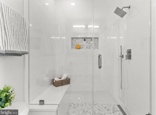 1110 Oates St, Washington DC  20002-3824 exterior