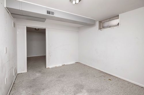 10204 Burleigh St, Milwaukee WI  53222-3304 exterior