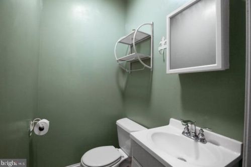 721 Erie Ave, Silver Spring MD  20912-6358 exterior