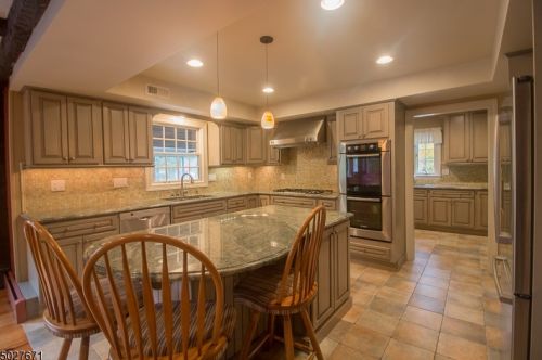 192 James St, Morristown NJ 07960-6410 exterior