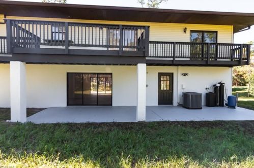 661 12 Ave, Naples FL 34120-2303 exterior