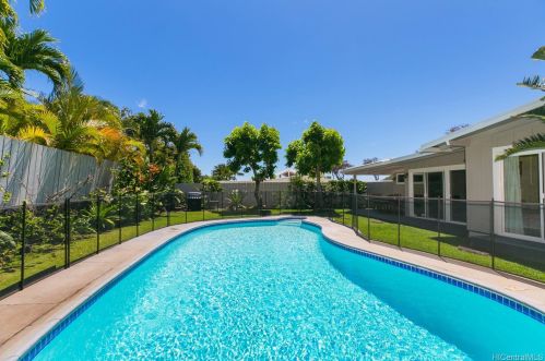 367 Puamamane St, Honolulu, HI 96821-2129