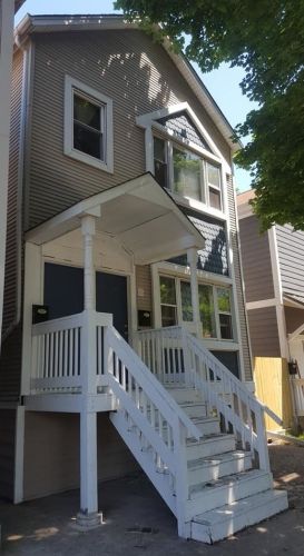 442 44th St, Chicago, IL 60609-3404