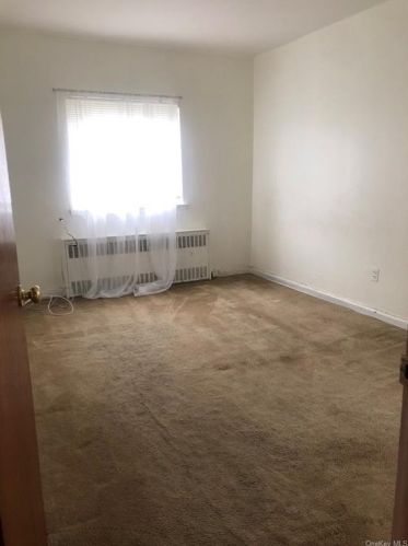 1040 233rd St, Bronx NY  10466-3342 exterior