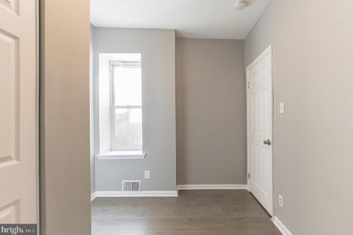 2022 Manton St, Philadelphia PA  19146-4328 exterior