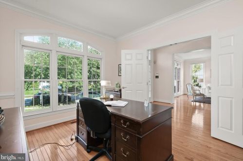 10907 Lamplighter Ln, Rockville MD 20854-2763 exterior