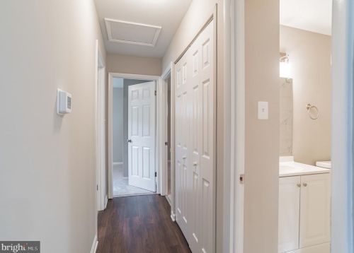 14005 Congress Dr, Rockville MD 20853-2668 exterior