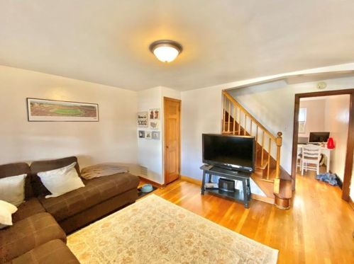 561 Southern Ave, Pittsburgh PA  15211-2248 exterior