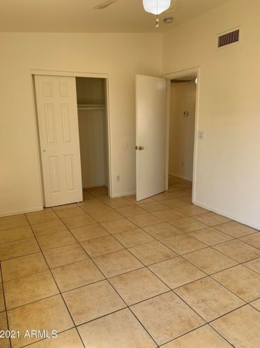 1009 3 St, Phoenix AZ 85004-2018 exterior