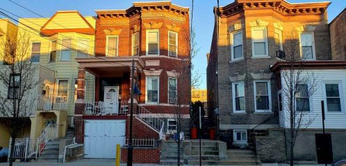 2008 Kerrigan Ave, Union City, NJ 07087-2030