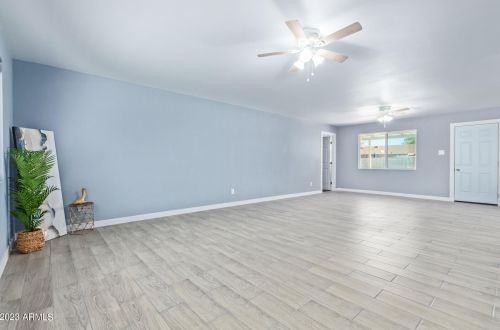 2925 42nd Ave, Phoenix AZ  85019-4323 exterior