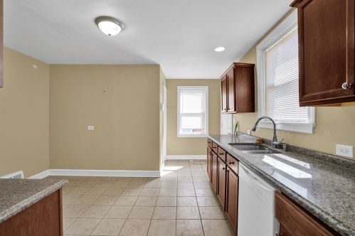 353 124 St, Chicago IL 60628-7214 exterior