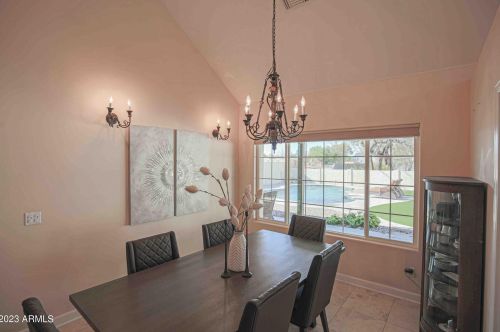 902 Claremont St, Phoenix AZ  85013-1360 exterior