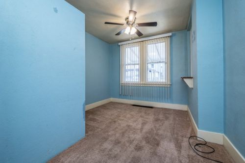 1626 Leolyn St, Pittsburgh PA  15210-3939 exterior