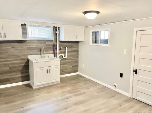 258 Bassett St, New Britain CT  06051-3438 exterior