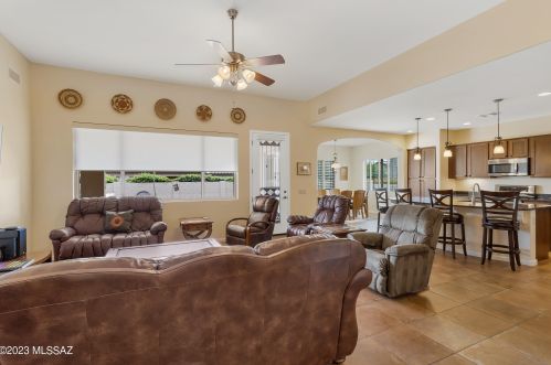 62903 Oakwood Dr, Tucson AZ  85739-2492 exterior