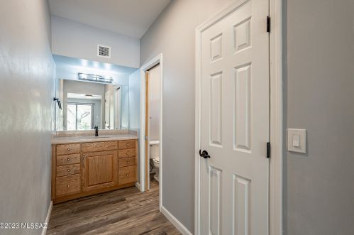 1959 Omar Dr, Tucson AZ  85704-1242 exterior