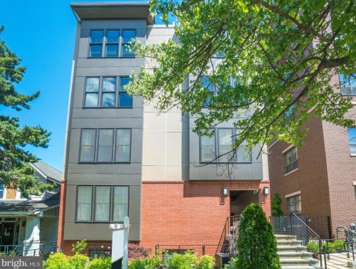 2909 17th St, Washington DC  20018-1825 exterior