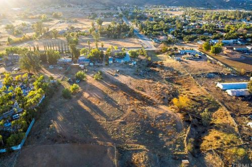 24660 Spg St, Perris CA 92570-8273 exterior