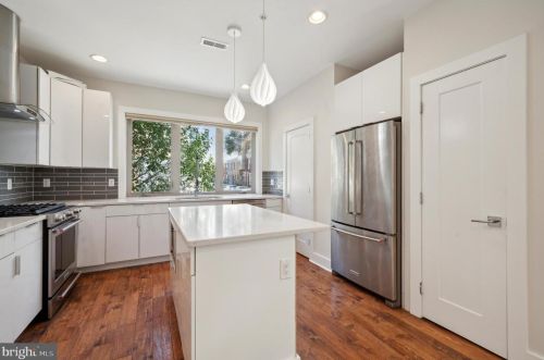 1214 17 St, Philadelphia PA 19132-3929 exterior