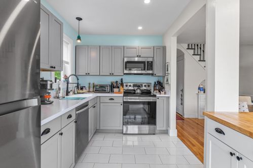 3 Broad Ave, Concord NH  03301-2734 exterior